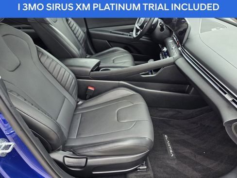 Used 2023 Hyundai Elantra Limited image 13