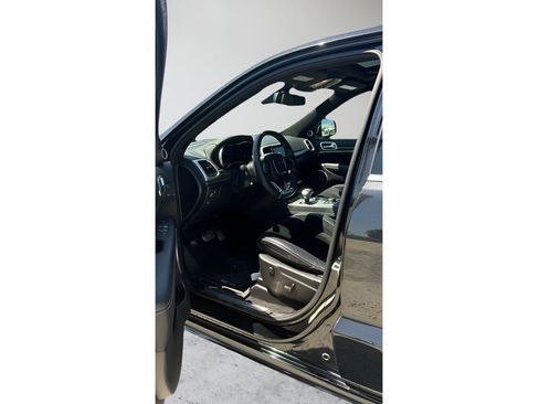 Used 2015 Jeep Grand Cherokee SRT w/ Luxury Group II AWD/4WD image 10