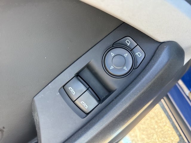 Used 2022 Chevrolet Camaro LT RWD image 13