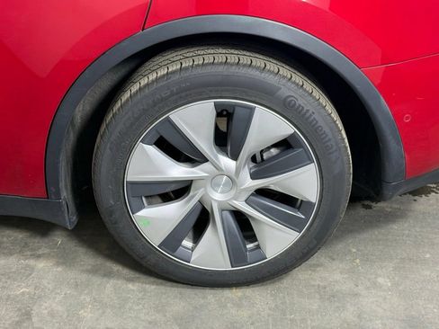 Used 2021 Tesla Model Y Long Range AWD/4WD image 43