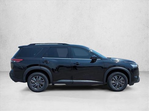 Used 2022 Nissan Pathfinder SV FWD image 4