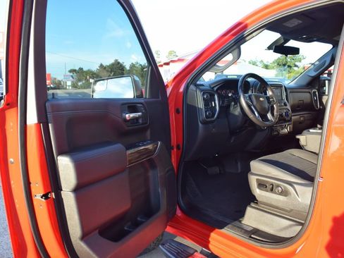 Used 2019 Chevrolet Silverado 1500 LT w/ Texas Edition image 8