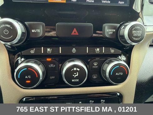 Used 2022 RAM 2500 Laramie AWD/4WD image 11