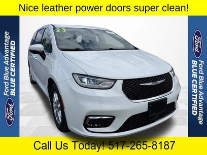 Used 2023 Chrysler Pacifica Touring-L