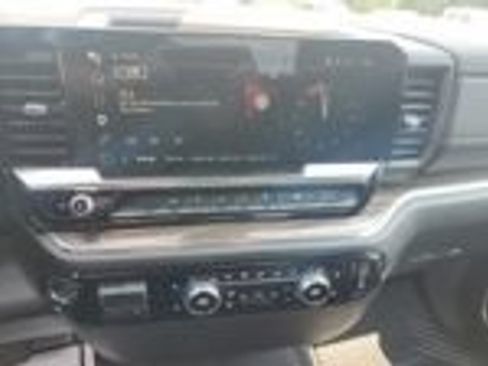 Used 2025 GMC Sierra 1500 Elevation AWD/4WD image 6