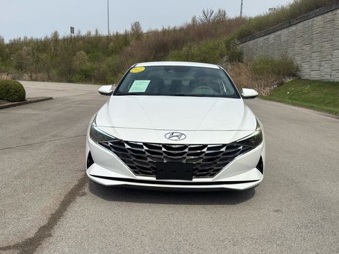 Used 2021 Hyundai Elantra SE image 10
