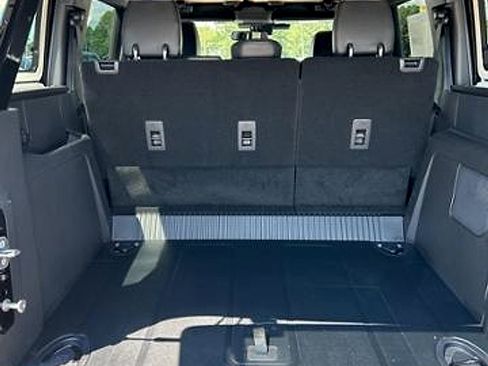 New 2025 Ford Bronco Badlands image 30