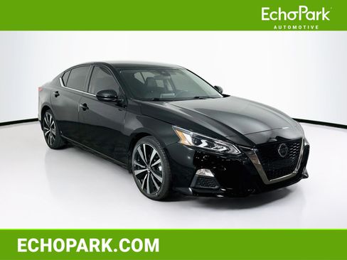 Used 2022 Nissan Altima 2.5 SR FWD image 1