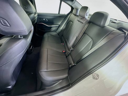 Used 2025 BMW 330i Sedan image 30