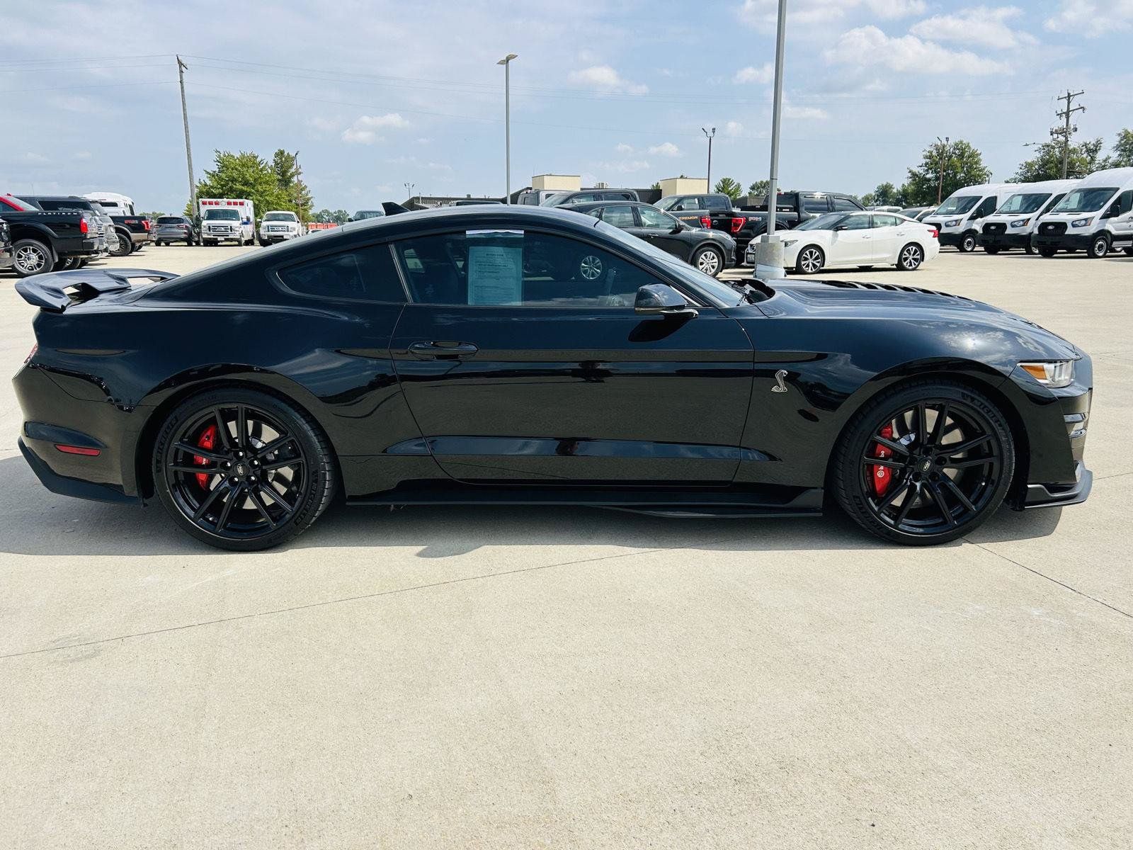 Used 2022 Ford Mustang Shelby GT500 w/ Technology Package RWD image 34