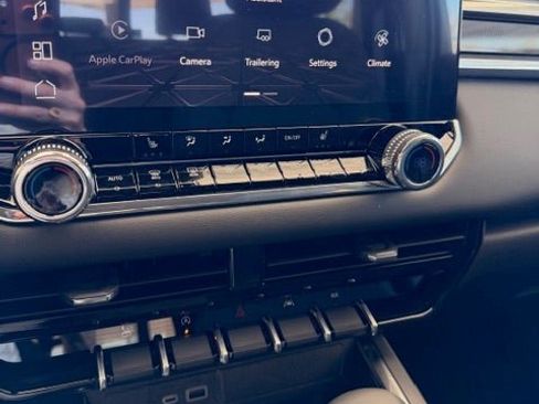 New 2026 GMC Canyon Elevation image 12