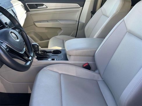 Used 2019 Volkswagen Atlas SE w/ Towing Package image 22