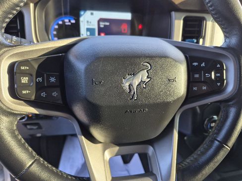 Certified 2023 Ford Bronco Outer Banks w/ Sasquatch Package image 9