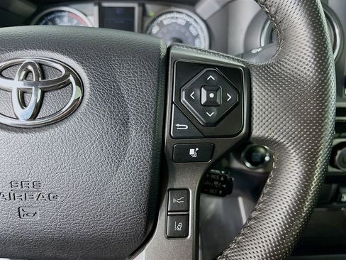 Used 2021 Toyota Tacoma TRD Sport AWD/4WD image 17