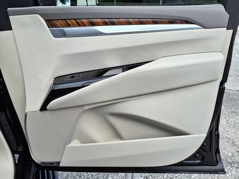 Used 2026 Cadillac Escalade Platinum Sport w/ LPO, ONYX Package AWD/4WD image 11