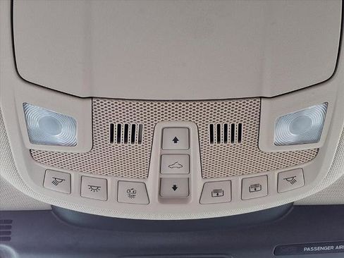 Used 2023 Lincoln Nautilus Reserve image 18