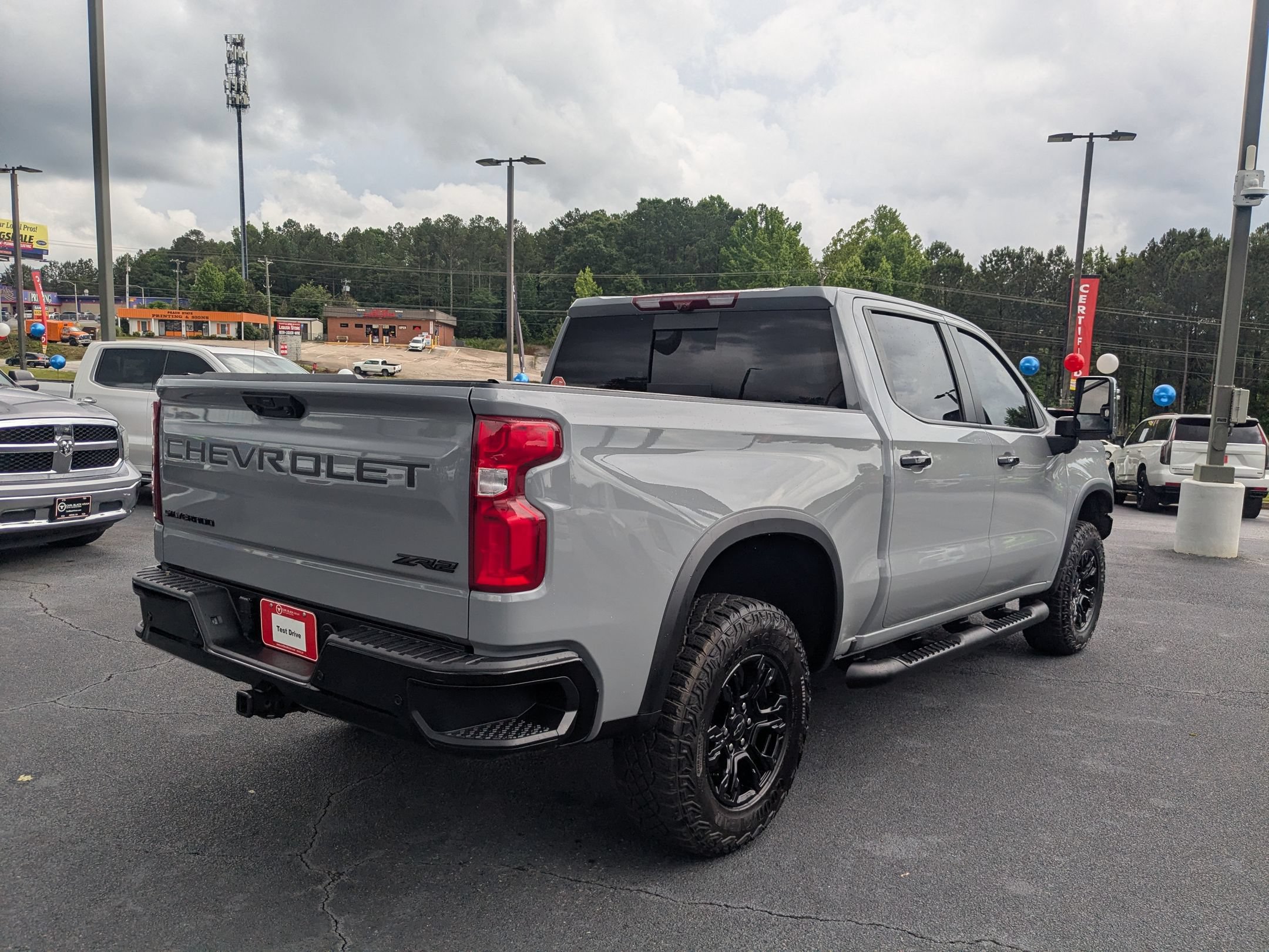 Used 2024 Chevrolet Silverado 1500 ZR2 w/ Technology Package AWD/4WD image 5