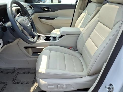 Used 2023 GMC Acadia Denali w/ Denali Technology Package AWD/4WD image 5