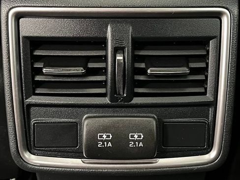 Used 2022 Subaru Forester Premium AWD/4WD image 48