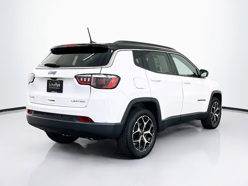 Used 2025 Jeep Compass Limited image 9