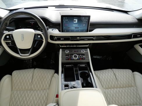 Used 2023 Lincoln Aviator Black Label w/ Dynamic Handling Package image 15