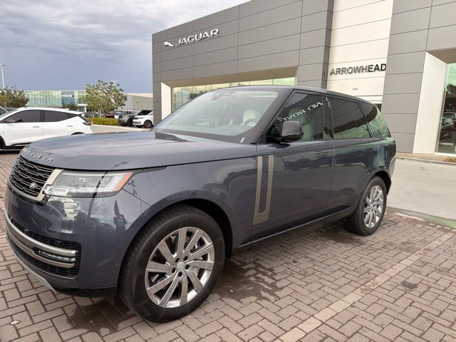 Used 2025 Land Rover Range Rover SE AWD/4WD image 1