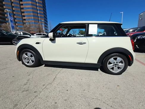 Used 2020 MINI Cooper 2-Door Hardtop image 7