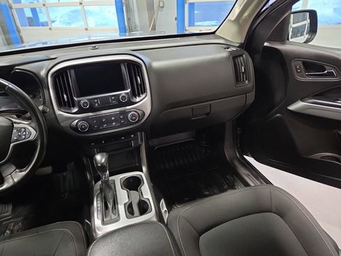 Used 2022 Chevrolet Colorado LT w/ Fleet Safety Package image 17