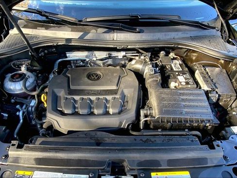 Used 2022 Volkswagen Tiguan SE image 9