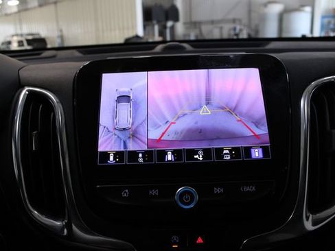Used 2024 Chevrolet Equinox Premier AWD/4WD image 4