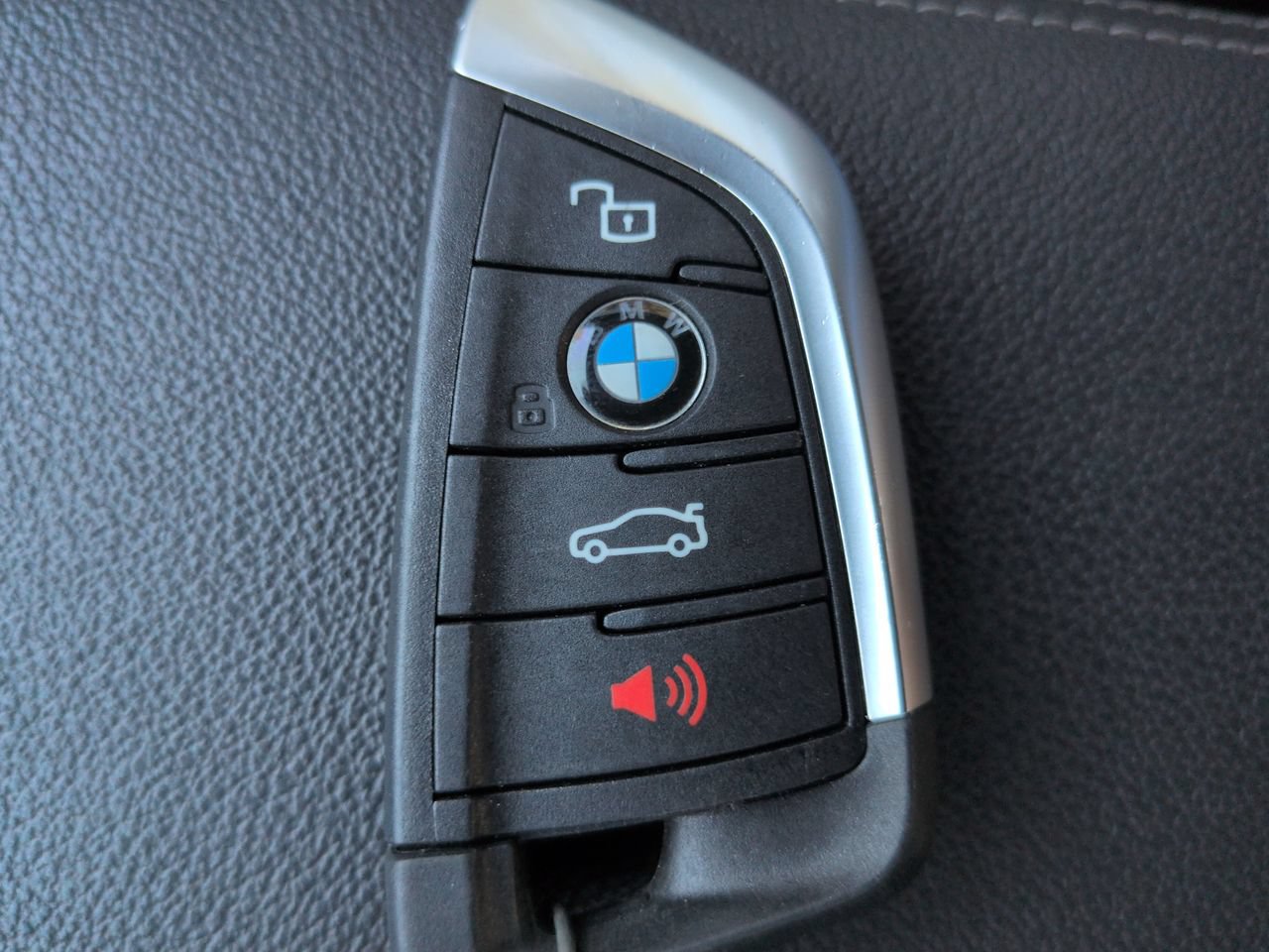 Used 2025 BMW M2 w/ Lighting Package RWD image 29