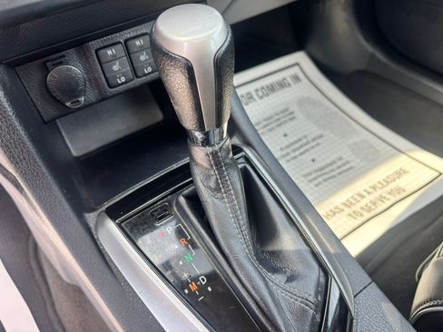Used 2016 Toyota Corolla S Premium FWD image 31