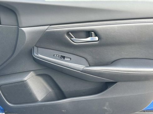 Used 2023 Nissan Sentra SV image 23