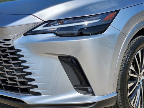 Used 2025 Lexus RX 350 Premium Plus w/ Accessory Package (Z1) image 8