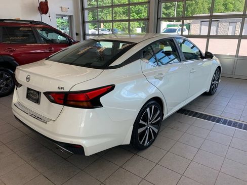 Used 2020 Nissan Altima 2.5 SR w/ Premium Package FWD image 17