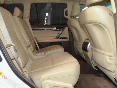 Used 2017 Lexus GX 460 Premium image 30