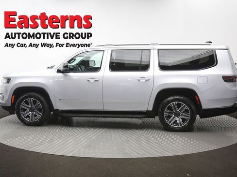 Used 2024 Jeep Wagoneer L Series II RWD image 68
