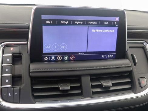 Used 2021 Chevrolet Suburban LT image 30