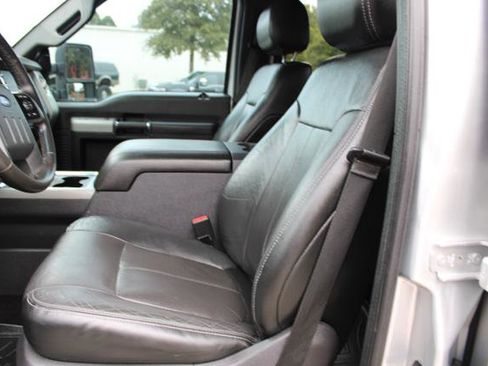 Used 2015 Ford F250 Lariat w/ Lariat Ultimate Package image 21