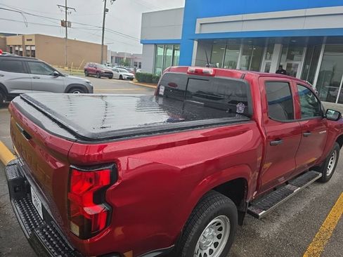 Used 2024 Chevrolet Colorado W/T w/ WT Convenience Package RWD image 3