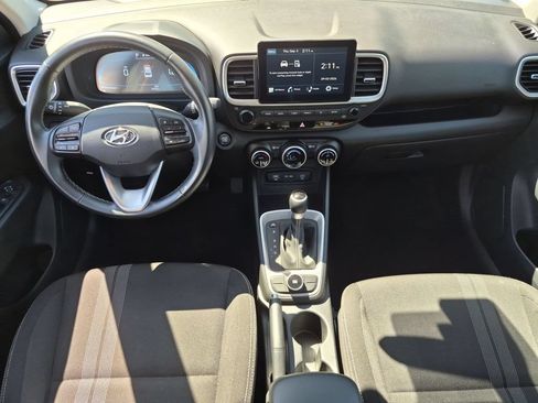 Used 2025 Hyundai Venue SEL FWD image 26