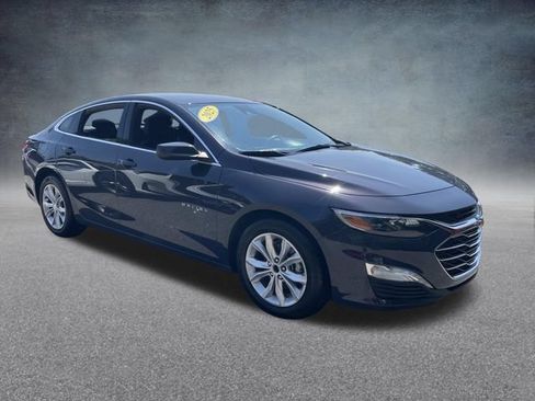 Used 2025 Chevrolet Malibu LT FWD image 4