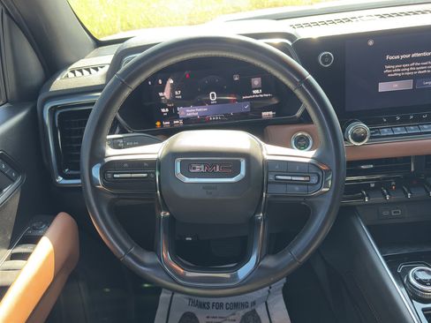 Used 2024 GMC Canyon AT4 w/ Technology Package AWD/4WD image 17