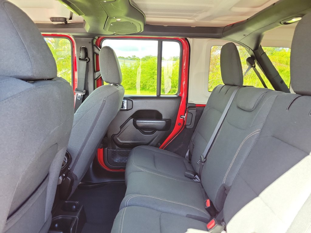 Used 2025 Jeep Wrangler Unlimited Sport AWD/4WD image 25