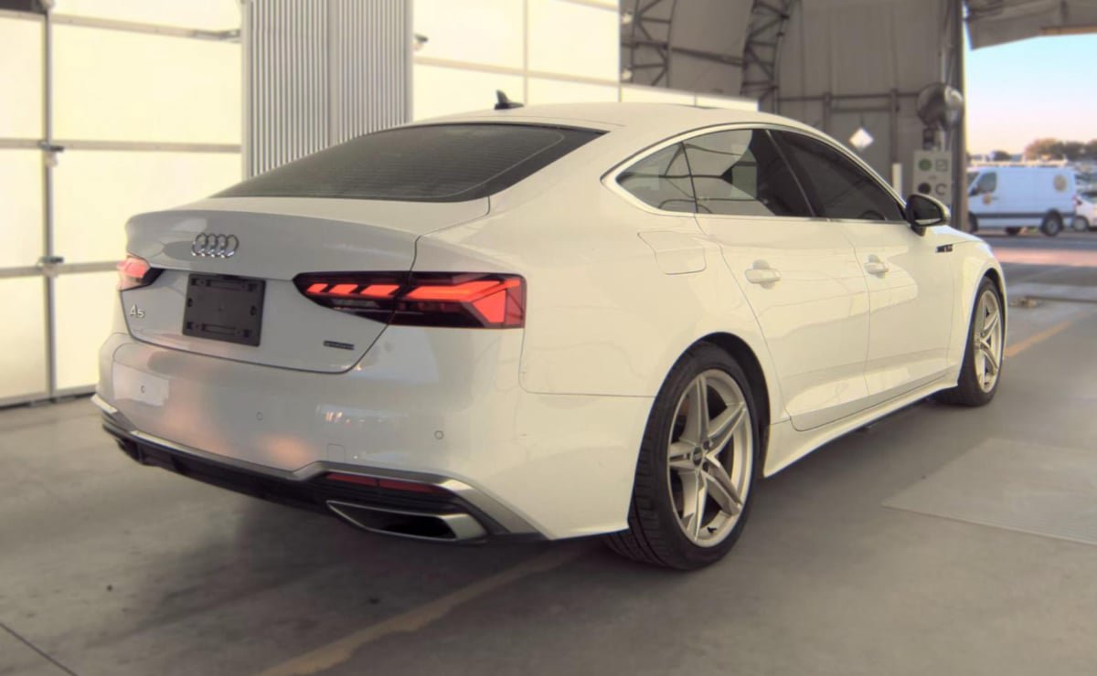 Used 2022 Audi A5 2.0T Premium Plus w/ Premium Plus AWD/4WD image 4