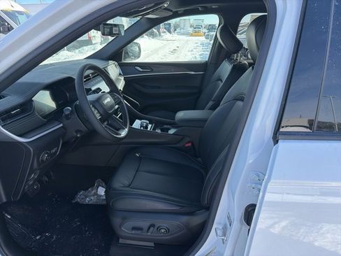 New 2026 Jeep Grand Cherokee Limited image 10