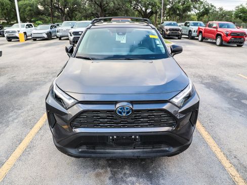 Certified 2024 Toyota RAV4 LE AWD/4WD image 5