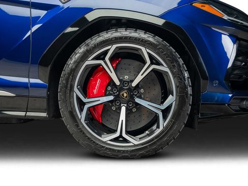 Used 2019 Lamborghini Urus AWD/4WD image 25