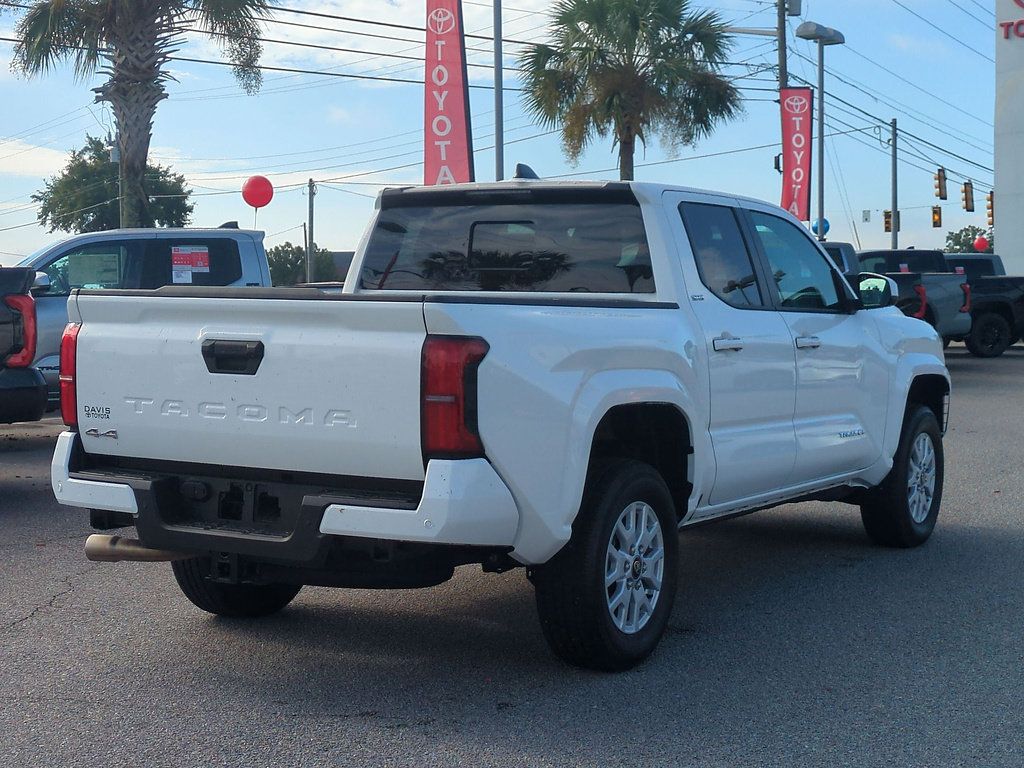 Certified 2025 Toyota Tacoma SR5 AWD/4WD image 3