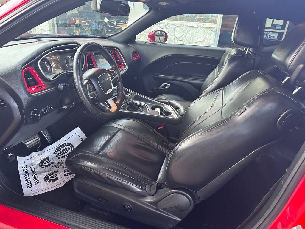 Used 2015 Dodge Challenger SXT Plus RWD image 13
